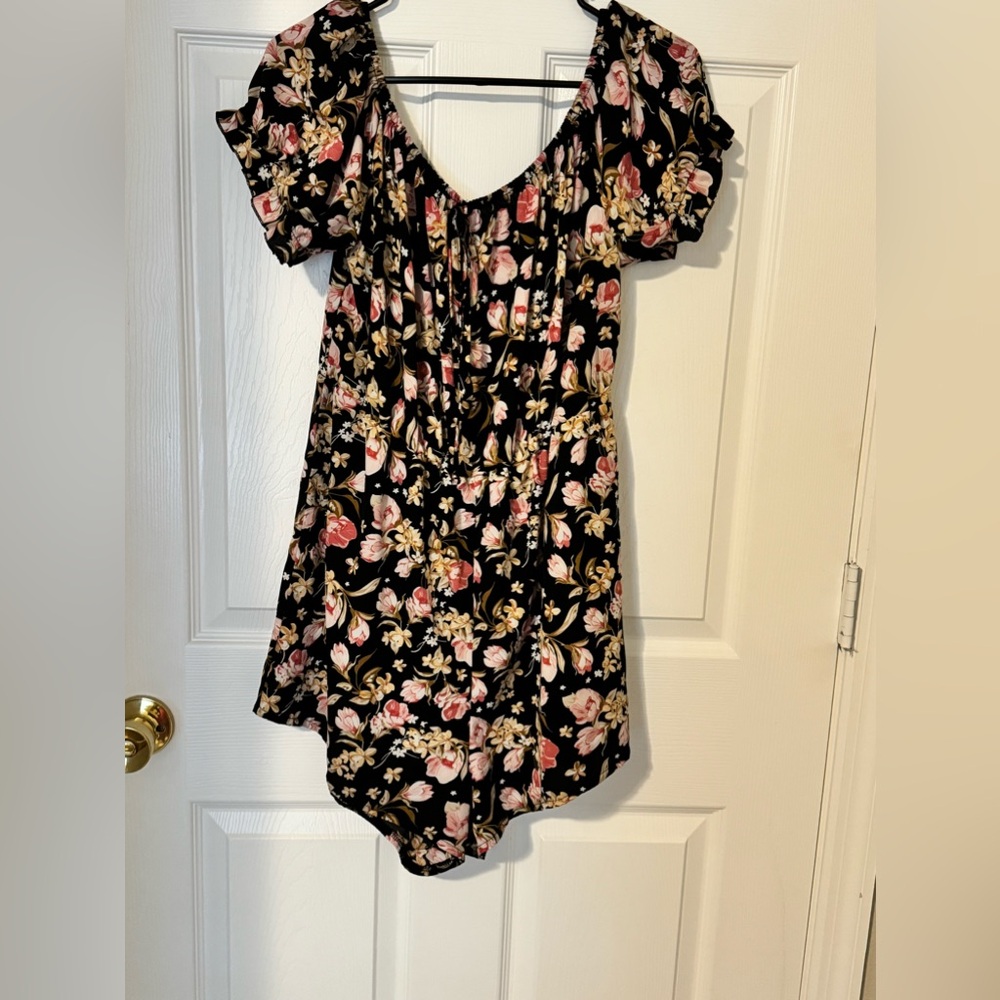 0XL FLORAL SUMMER OFF SHOULDER ROMPER WITH TIE!